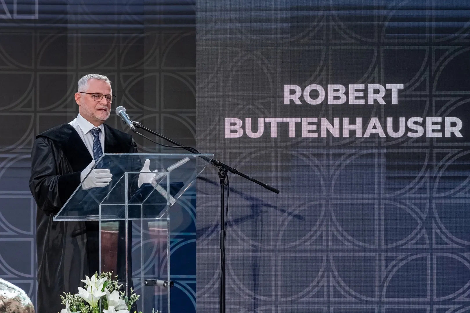During the ceremony, Robert Buttenhauser emphasized the strong connection between Audi Hungaria and the University. (Photo: András Adorján)